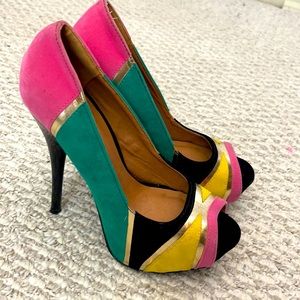 Size 7 open toe Qupid heels. Pink, green, black, yellow, and gold.